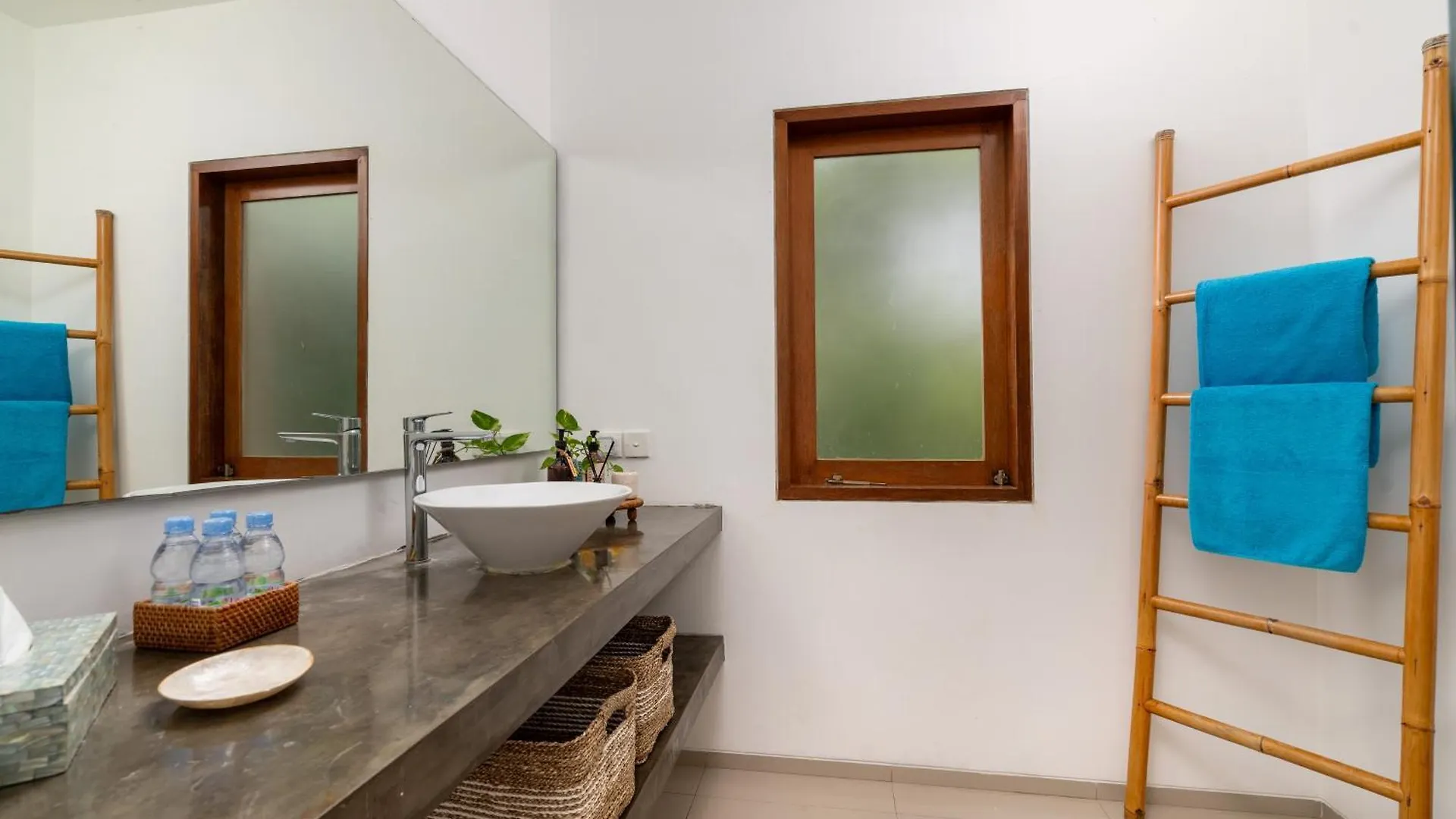 Beautiful Modern Villa In The Heart Of Seminyak Indonésie