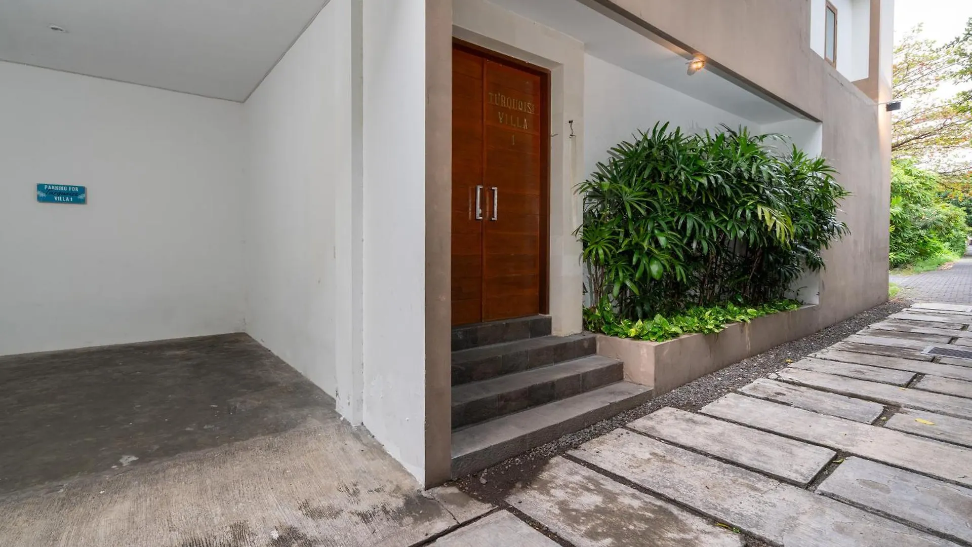 Beautiful Modern Villa In The Heart Of Seminyak