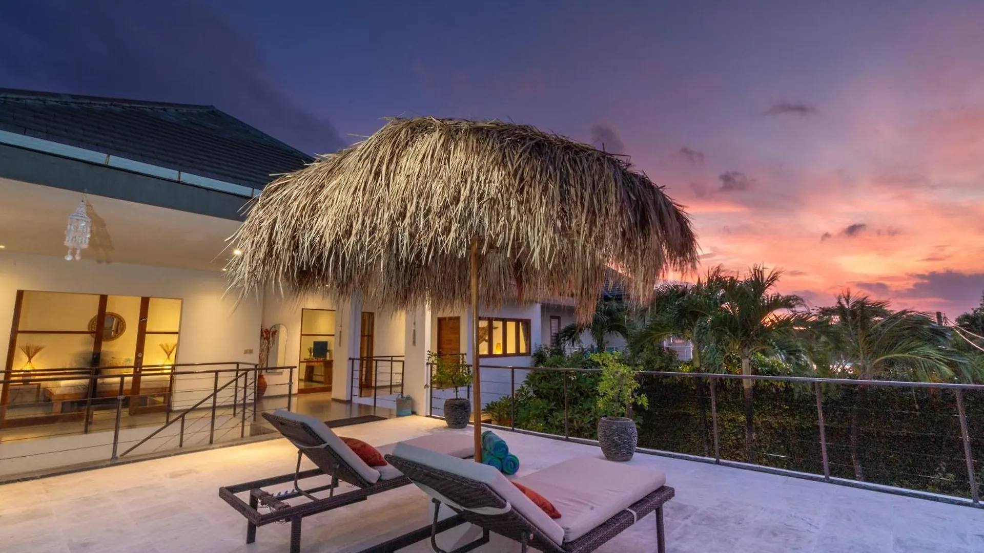 Beautiful Modern Villa In The Heart Of Seminyak Σεμινιάκ