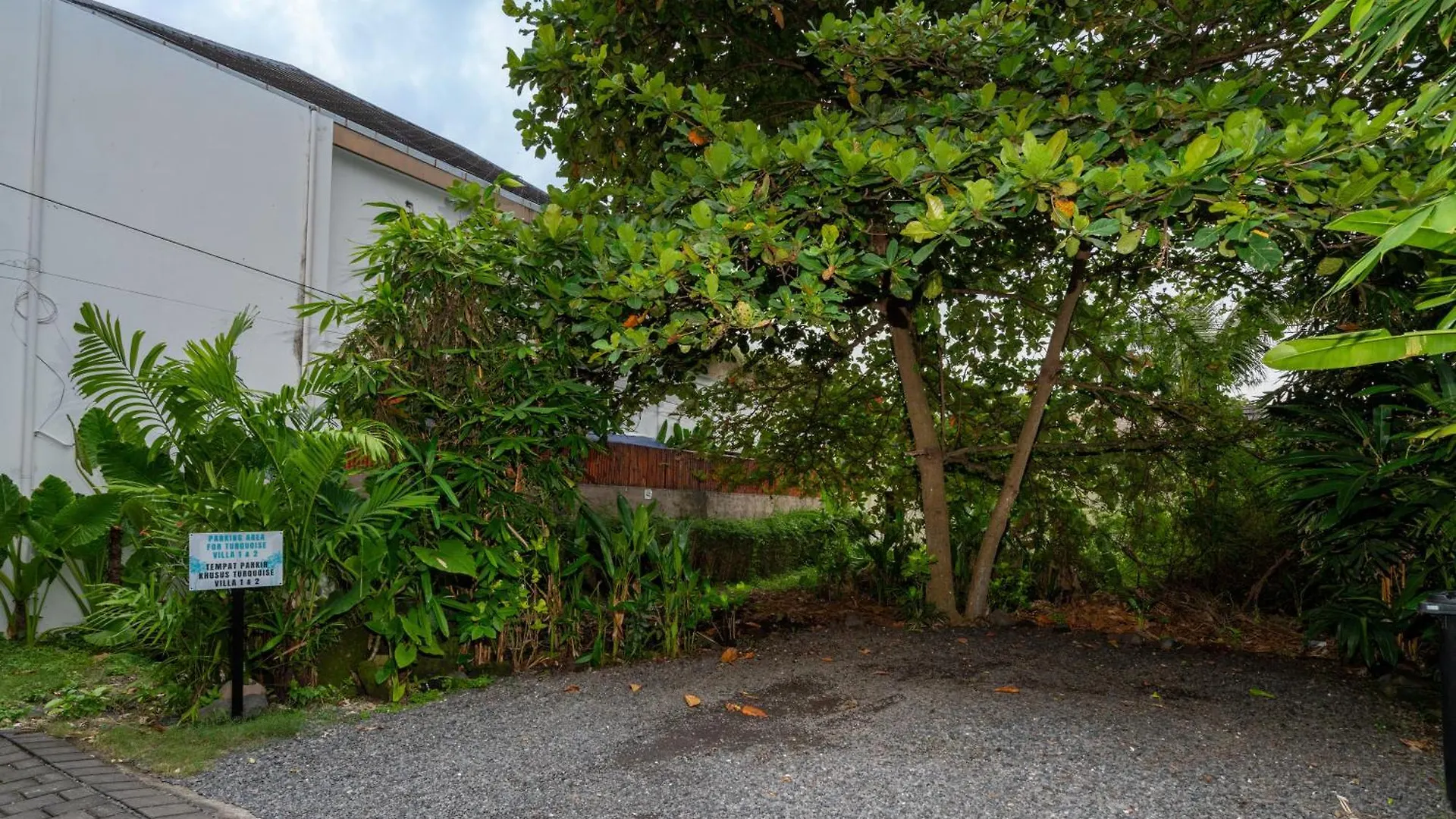 Beautiful Modern Villa In The Heart Of Seminyak Σεμινιάκ